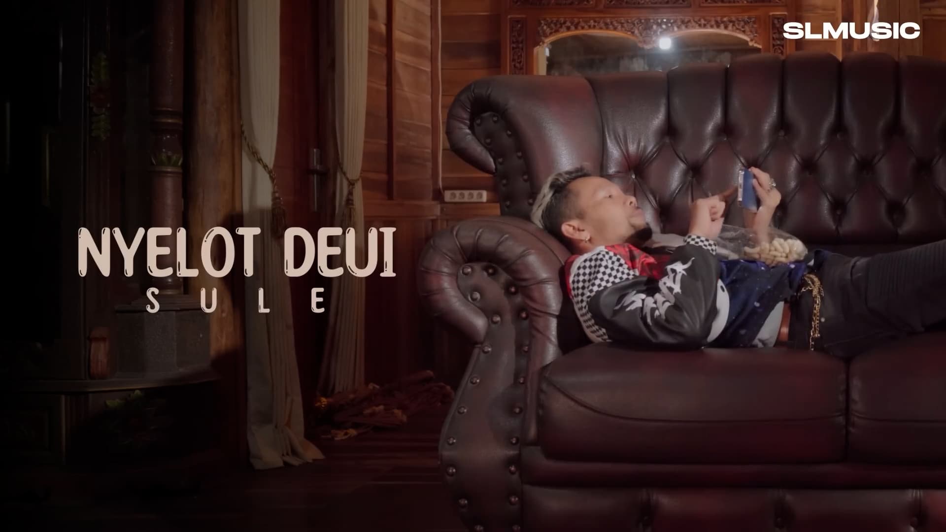 Nyelot Deui